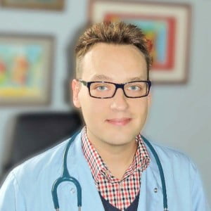 Gerard Pasternak - lekarz pediatra, Wrocław. Przychodnia we Wrocławiu. Centrum Medyczne PRZYJAŹNI